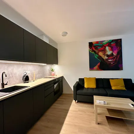 Vivien Modern * Brno